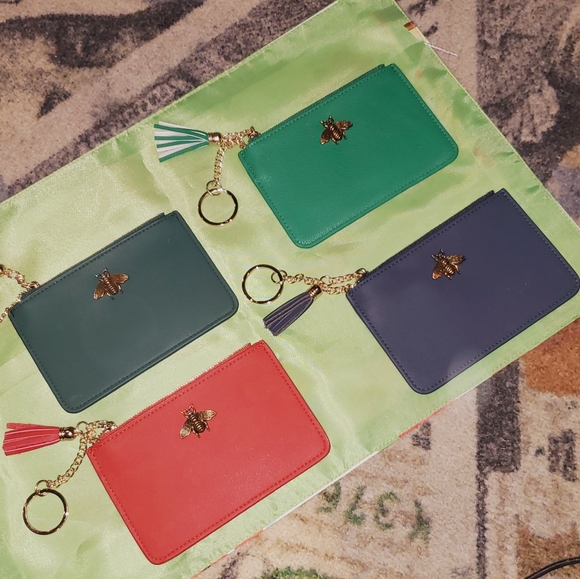 Elegant Bee coin purse - Picture 4 of 16